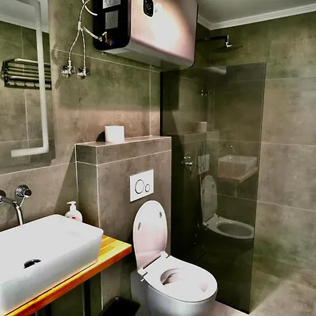 Aries Apartment *