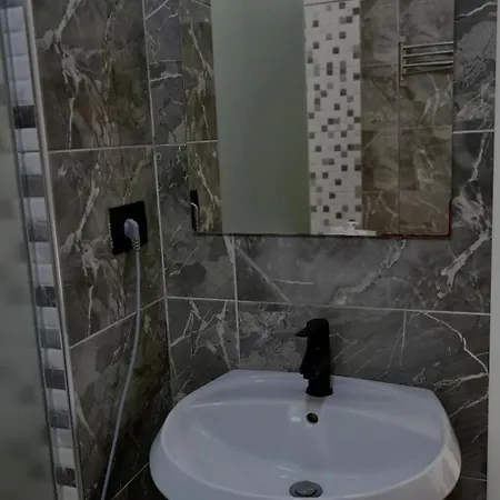 Aries Sarande