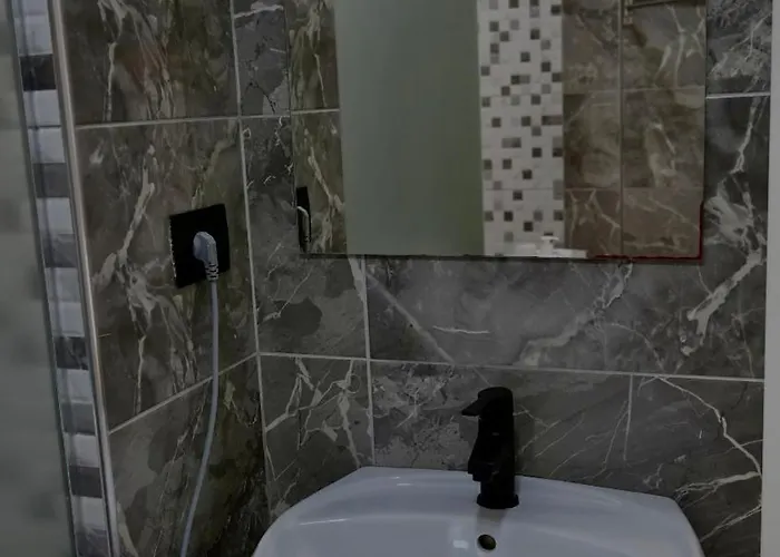 Aries Sarandë